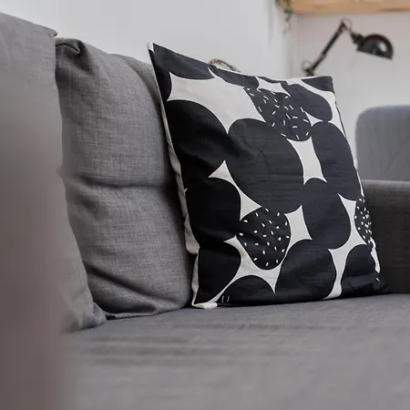 Convenient Mosiężna 7 By Renters *