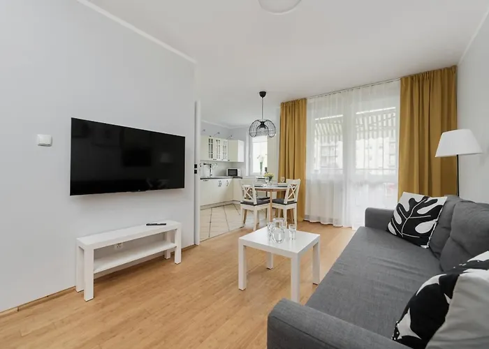 Convenient Mosiężna 7 By Renters