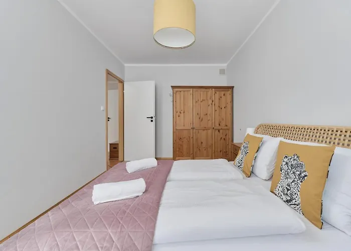 Apartment Convenient Mosiezna 7 By Renters *